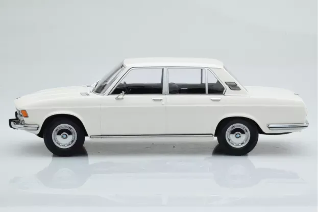 Minichamps Bmw 2500 Berline e3 1968 1:18 155029202