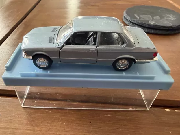 Schuco Bmw 316 1:43 626