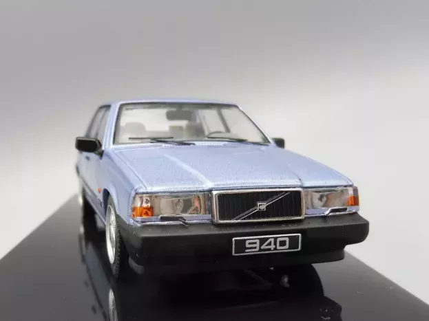 IXO Models Volvo 940 Turbo 1990 1:43 CLC411N