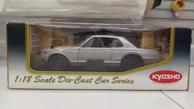 Kyosho Nissan Skyline 2000gt-r Kpgc10 1973 1:18 08121S