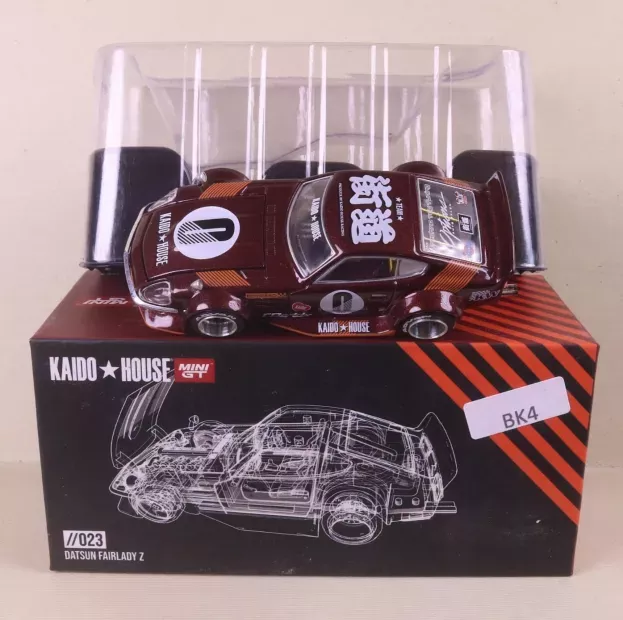 Mini-GT Datsun Fairlady Z N 0 Kaido House Coupe 1975 1:64 KHMG023