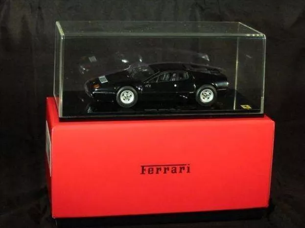 Kyosho Ferrari 512bbi 1982 1:43 05012BK