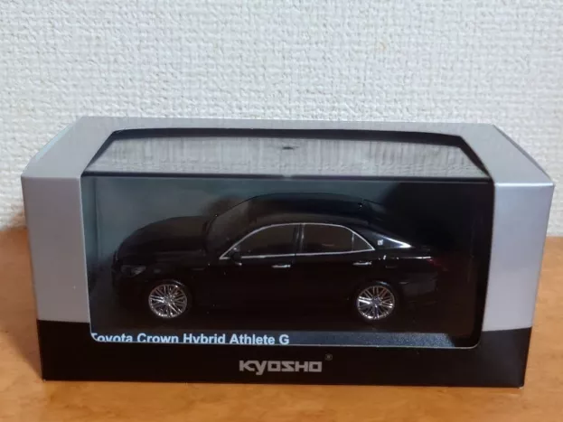 Kyosho Toyota Crown Hybrid Athlete G 2012 1:43 03645BK