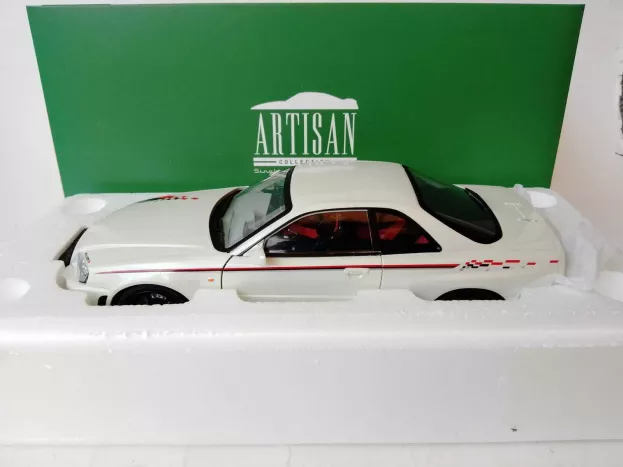 Greenlight Nissan Skyline Gt-r bnr34 Coupe 1999 1:18 19049