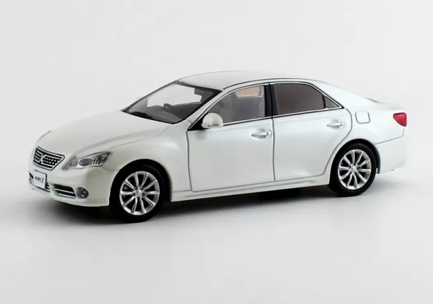 Kyosho Toyota Mark Premium early 2000 1:43 03637W3