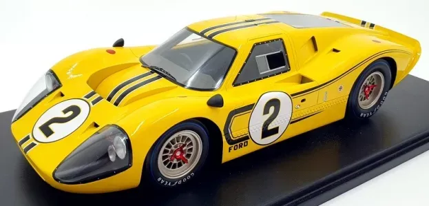 Spark Ford Gt40 Mkiv 7.0l V8 Team Shelby American Inc. N 2 24h Le Mans 1967 B.mclaren M.donohue Con Vetrina With Showcase Special Box 1:18 18S681