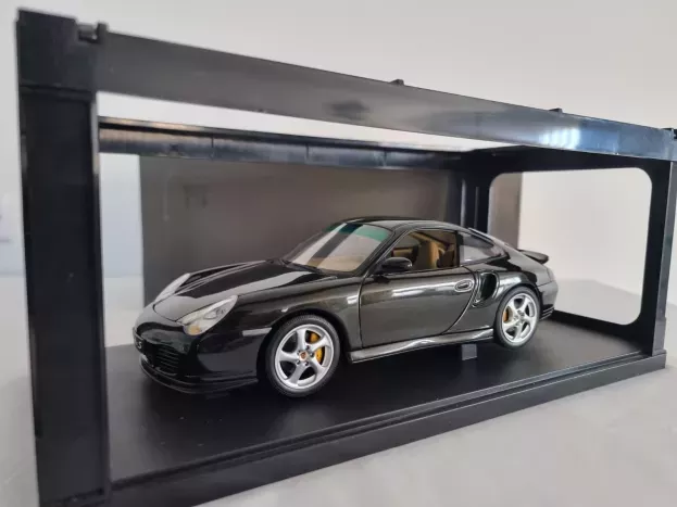 AUTOart Porsche 911 996 Carrera Turbo S 2003 Black Metallic 1:18 WAP02118015