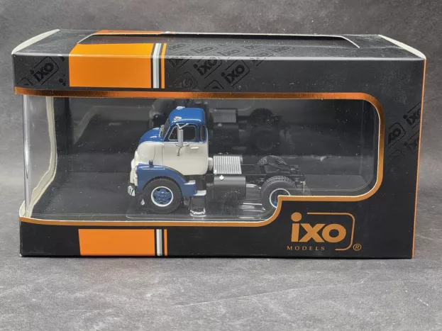 IXO Models Gmc 950 Coe Tractor Truck 2-assi 1954 1:43 TR150.22