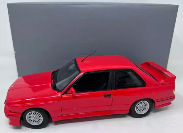 Minichamps BMW M3 E30 Red dealer edition 1:18 80430148538