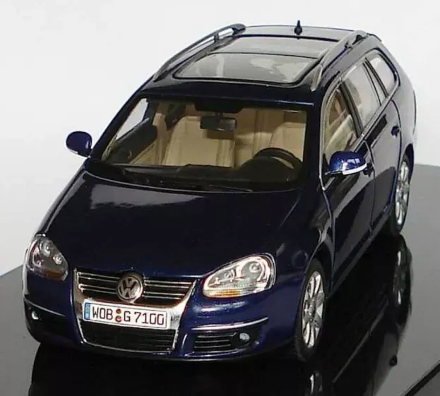 Autoart Volkswagen Golf V Variant 2007 1:43 1K9099300D5Q