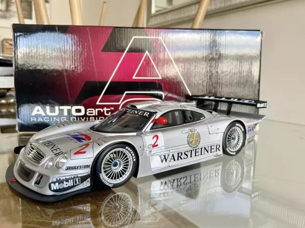 AUTOart Mercedes-Benz CLK GTR 1998 Fia GT Bye Bye Ludwig K.Ludwid 1:18 89832