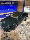 1/18 AUTOART 72851 2001 FORD MUSTANG GT BULLIT HIGHLAND GREEN Very Rare.