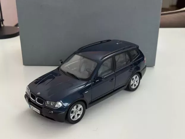 Kyosho BMW X3 3.0i E83 Mystic Blue dealer edition 1:18 80430300733