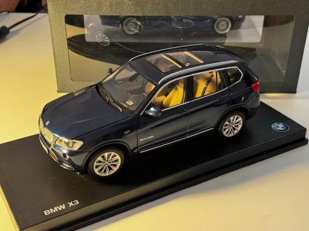 Kyosho BMW X3 F25 Deep Sea Blue dealer edition 1:18 80432162525
