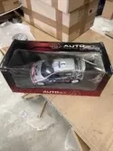 Autoart 1/18 Peugeot 206 80256 Panizzi Tour De Corse 2002 beschädigte Verpackung