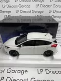 AUTOart 2016 Ford Focus RS Frozen White 1:18 Diecast Model NEW 72951 Sports Car