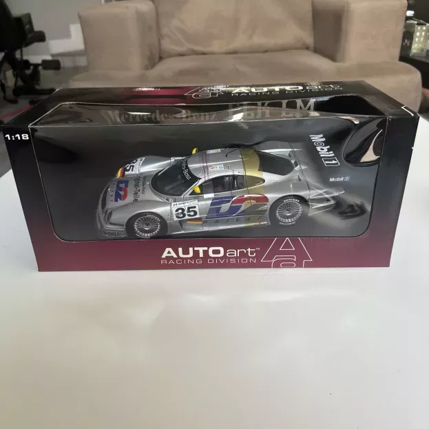 AUTOart Mercedes-Benz CLK GTR 1998 Le Mans D2 B.Schneider K.Ludwing 35 1:18 89831