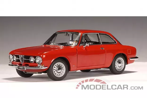 AUTOart Alfa Romeo 1750 GTV 1967 Red LHD 1:18 70102