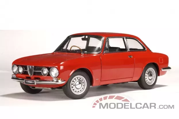AUTOart Alfa Romeo 1750 GTV RHD 1967 Red 1:18 70107