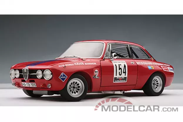 AUTOart Alfa Romeo Giulia GTAM 1971 Hahn DRM Betzler 154 1:18 87104