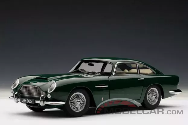AUTOart Aston Martin DB5 Green 1:18 70212