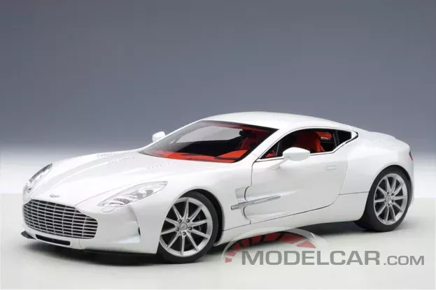 AUTOart Aston Martin One-77 2009 Morning Frost White 1:18 70244