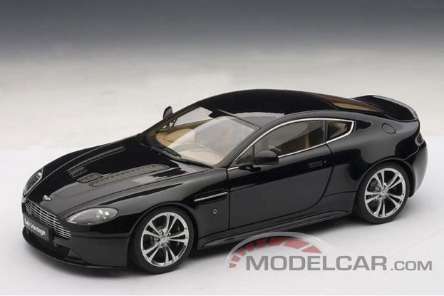 Autoart Aston Martin V12 Vantage أسود