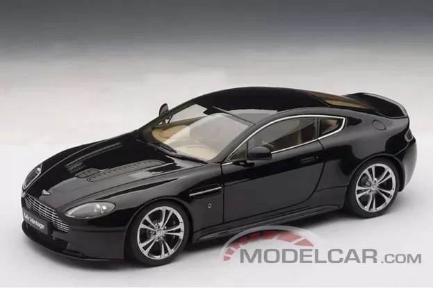 AUTOart Aston Martin V12 Vantage 2010 Black 1:18 70207