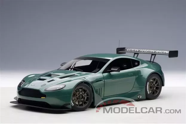 AUTOart Aston Martin V12 Vantage GT3 2013 Green 1:18 81306