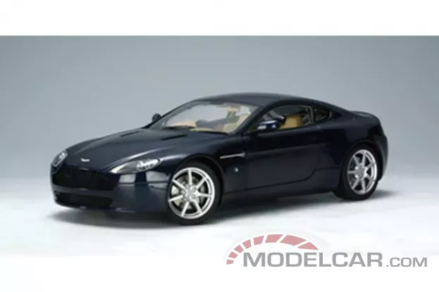 AUTOart Aston Martin V8 Vantage Midnight Blue 1:18 70203