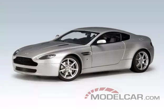 AUTOart Aston Martin V8 Vantage Titanium Silver 1:18 70201