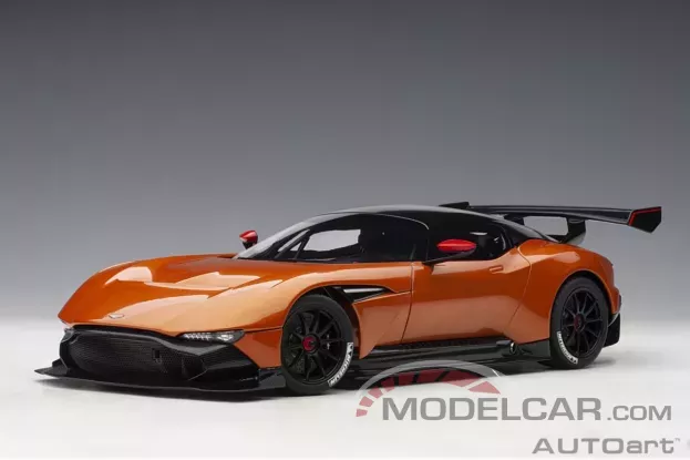 AUTOart Aston Martin Vulcan Madagascar Orange 1:18 70264