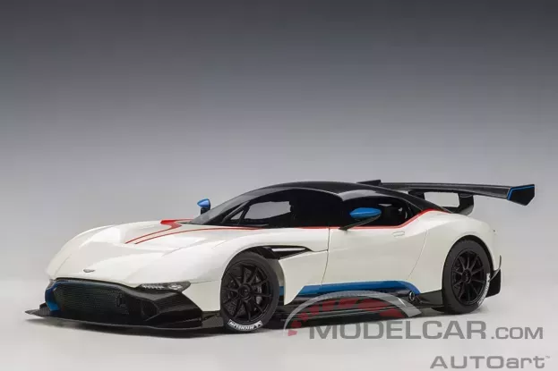 AUTOart Aston Martin Vulcan Stratus White 1:18 70261