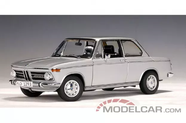 AUTOart BMW 2002 ti Polarissilver 1:18 70507