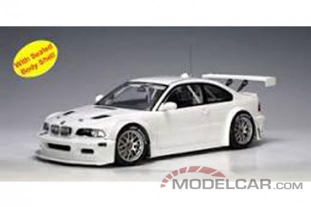 Autoart BMW M3 GTR e46 Blanco