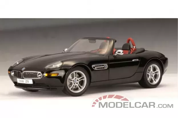 AUTOart BMW Z8 e52 Street Car Black 1:18 70512