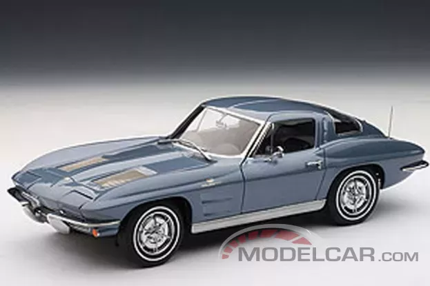 AUTOart Chevrolet Corvette C2 Coupe 1963 Sebring Silver 1:18 71182