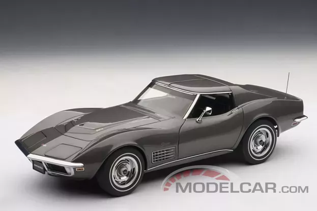 AUTOart Chevrolet Corvette C3 Coupe 1970 Laguna Grey Metallic 1:18 71173