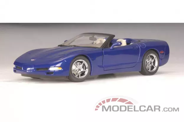 AUTOart Chevrolet Corvette C5 Convertible Commemorative Edition 2004 Metallic Blue 1:18 71152