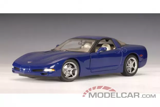 AUTOart Chevrolet Corvette C5 Coupe Commemorative Edition 2004 Metallic Blue 1:18 71157