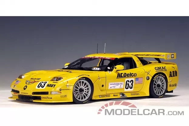 AUTOart Chevrolet Corvette C5-R 2002 24 HRS Le Mans GTS France Winner 63 O.Gavin O.Connell R.Fellows 1:18 80205