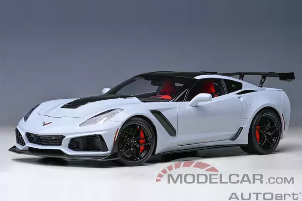 AUTOart Chevrolet Corvette C7 ZR1 Ceramic Matrix Grey Metallic 1:18 71277