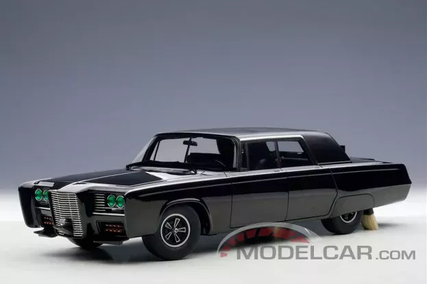 AUTOart Chrysler Imperial Black Beauty Green Hornet TV Series 1966 Black 1:18 71546