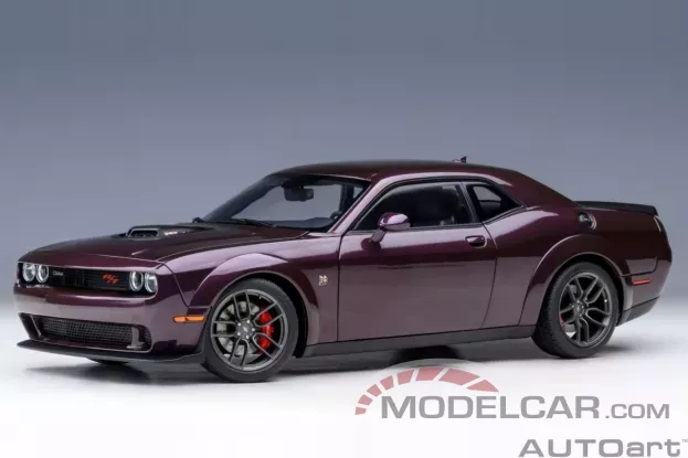 AUTOart Dodge Challenger R T Scat Pack Shaker Widebody 2022 Hellraisin 1:18 71771