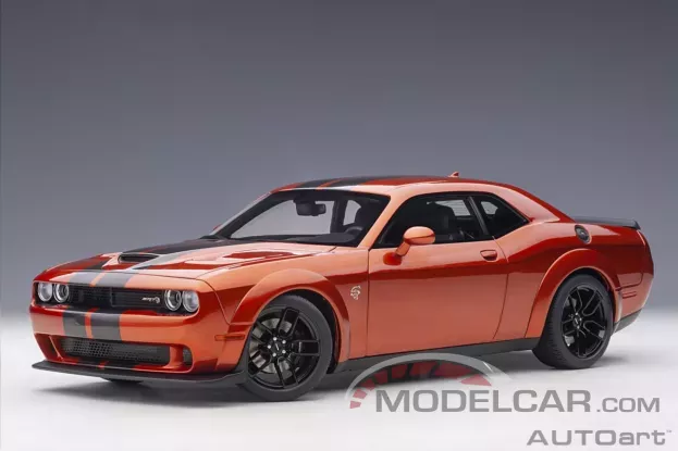 AUTOart Dodge Challenger SRT Hellcat Widebody 2018 Sinamon Stick 1:18 71736