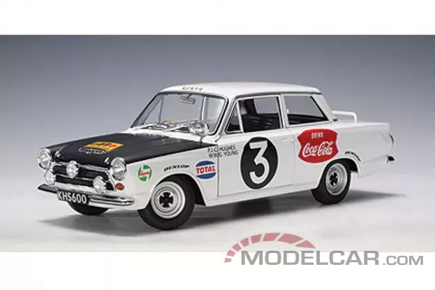 AUTOart Ford Cortina MK I Rally Huges Young 3 1964 1:18 86428