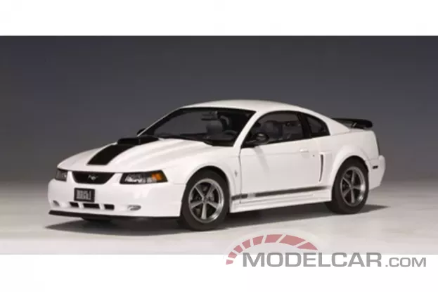 AUTOart Ford Mustang 4 Mach I 2003 Oxford White 1:18 73003