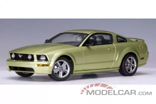 AUTOart Ford Mustang 5 GT 2004 Auto Show Version Legend Lime 1:18 73011