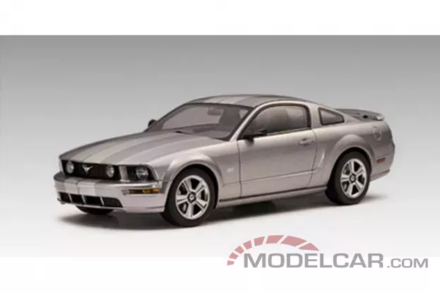 AUTOart Ford Mustang 5 GT 2004 Auto Show Version Tungsten Silver with Grey Stripes 1:18 73013