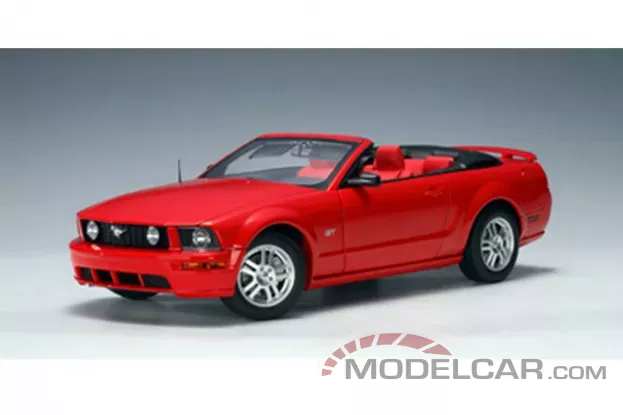 AUTOart Ford Mustang 5 GT Convertible 2005 Torch Red 1:18 73061
